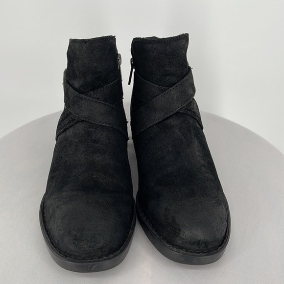 Born Women's Trinculo Leather Black Ankle-High Leather Boot - 8 - Picture 2 of 12